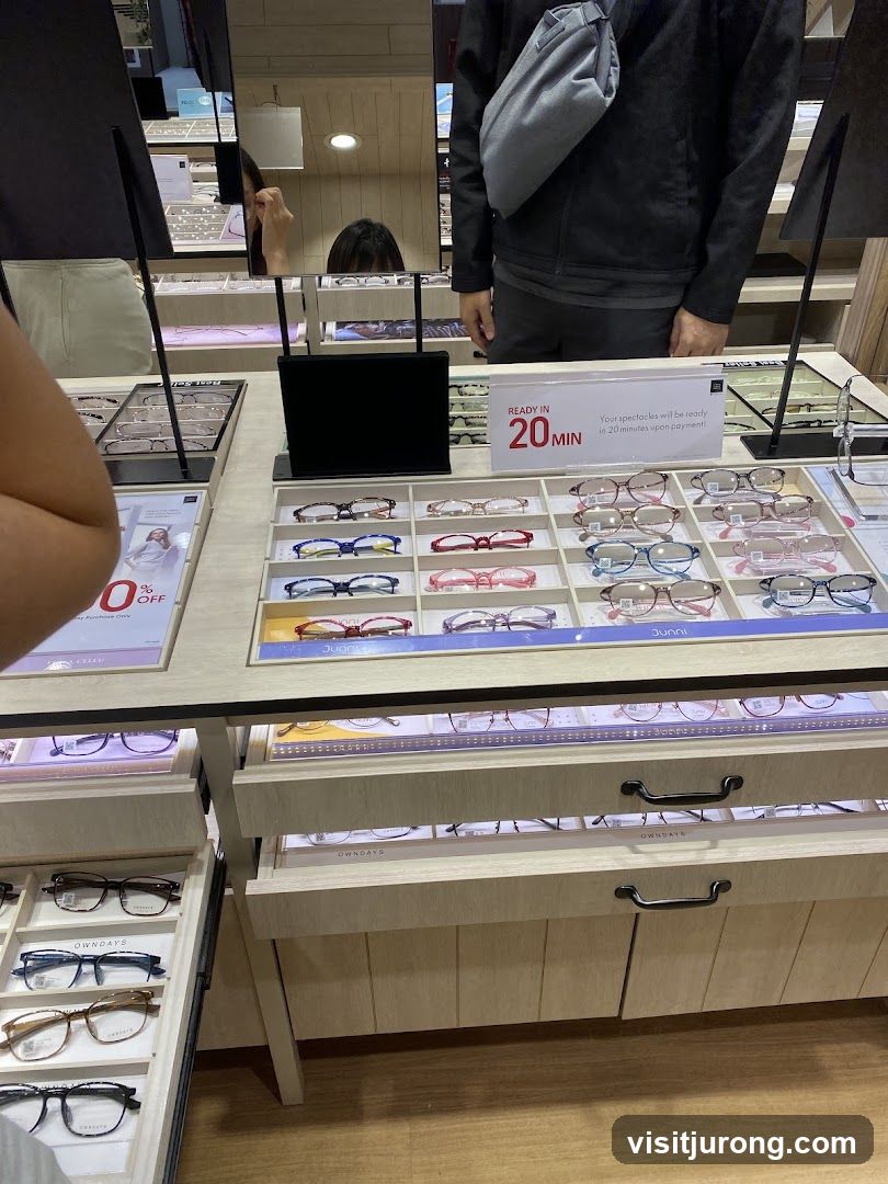 Eyeglasses Display