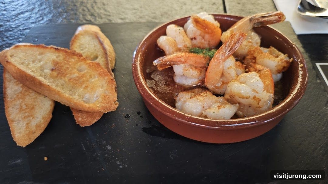 Garlic Shrimp with Toasted Bread