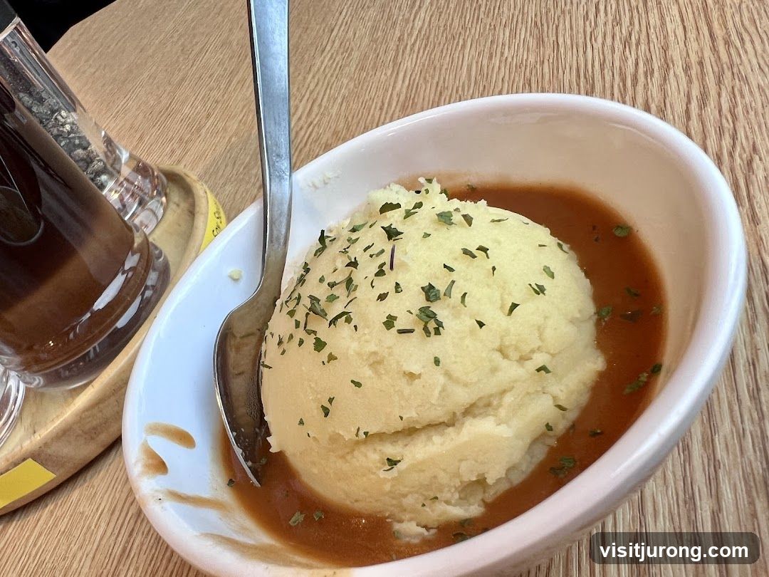 Mashed Potatoes with Gravy