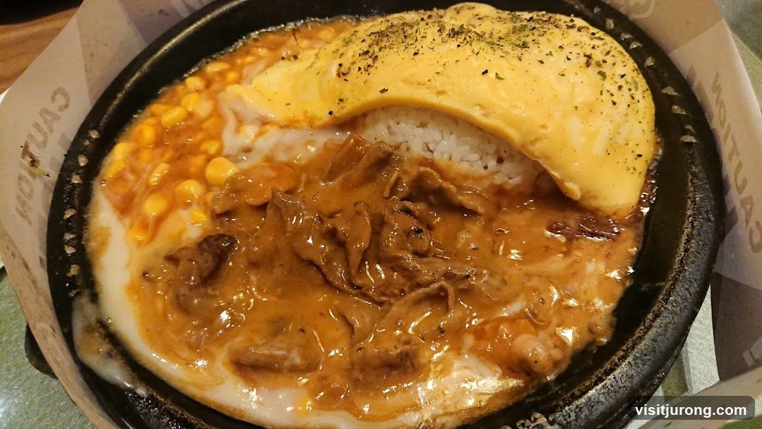 Sizzling Beef and Omelette Rice