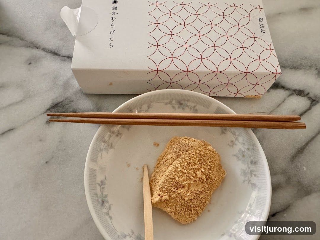 Warabi mochi with kinako powder
