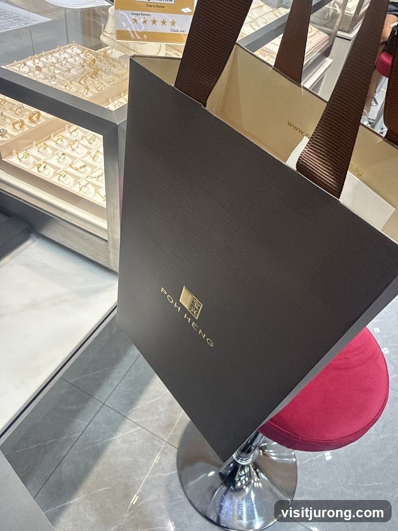 Jewelry Display and Shopping Bag