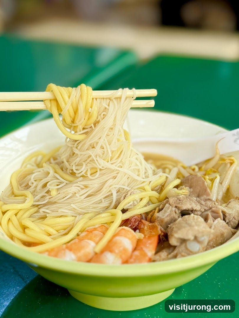 Noodle Soup with Shrimp and Meat