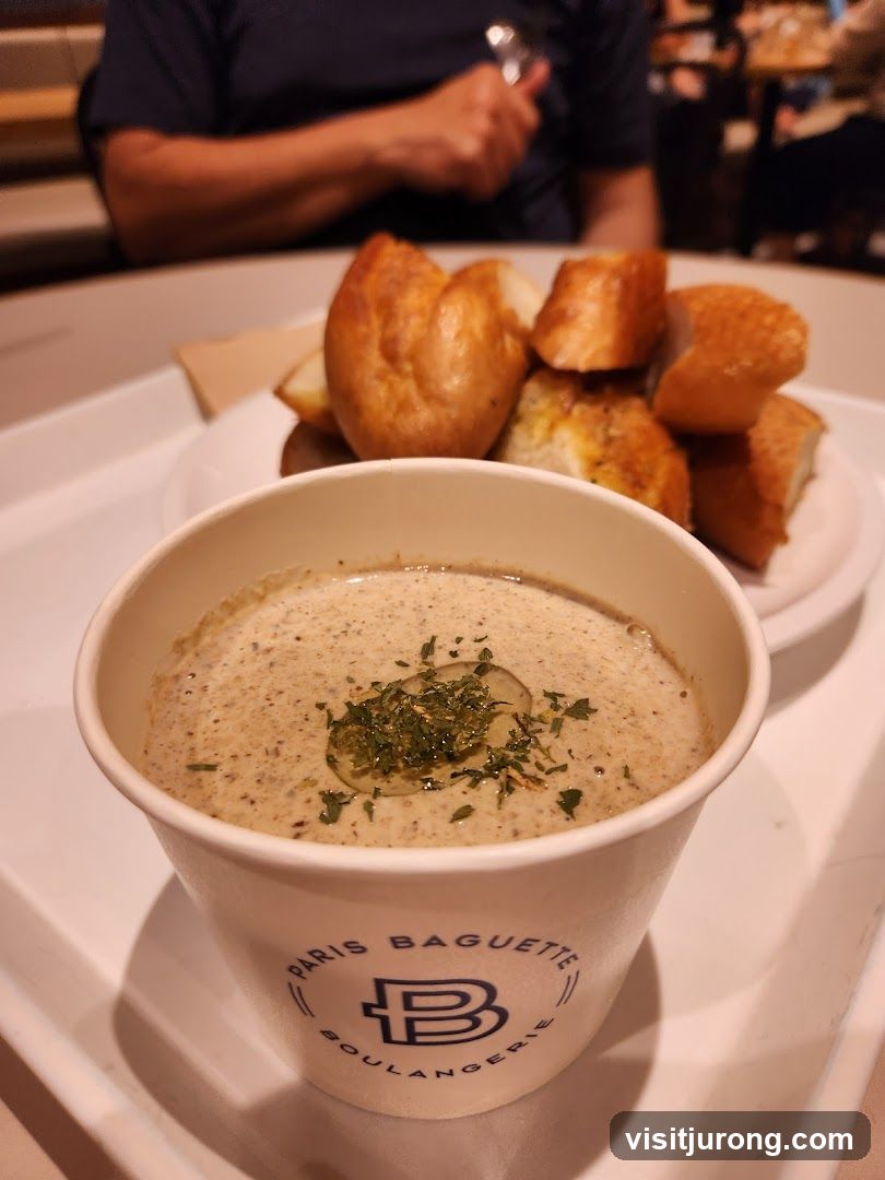 Mushroom Soup with Bread