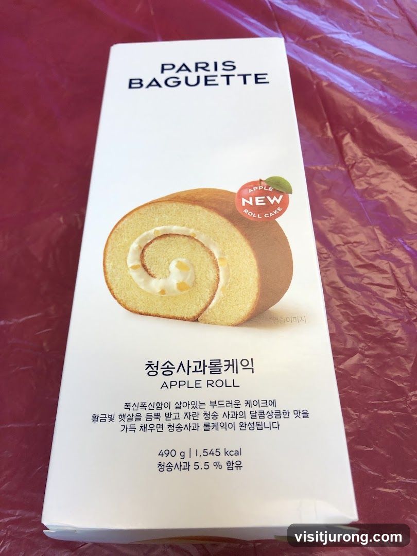 Paris Baguette Apple Roll Cake Packaging