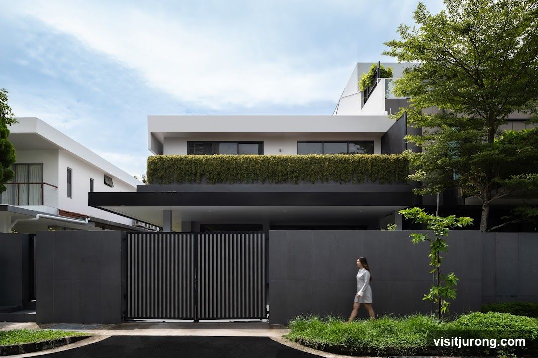Modern House with Lush Greenery