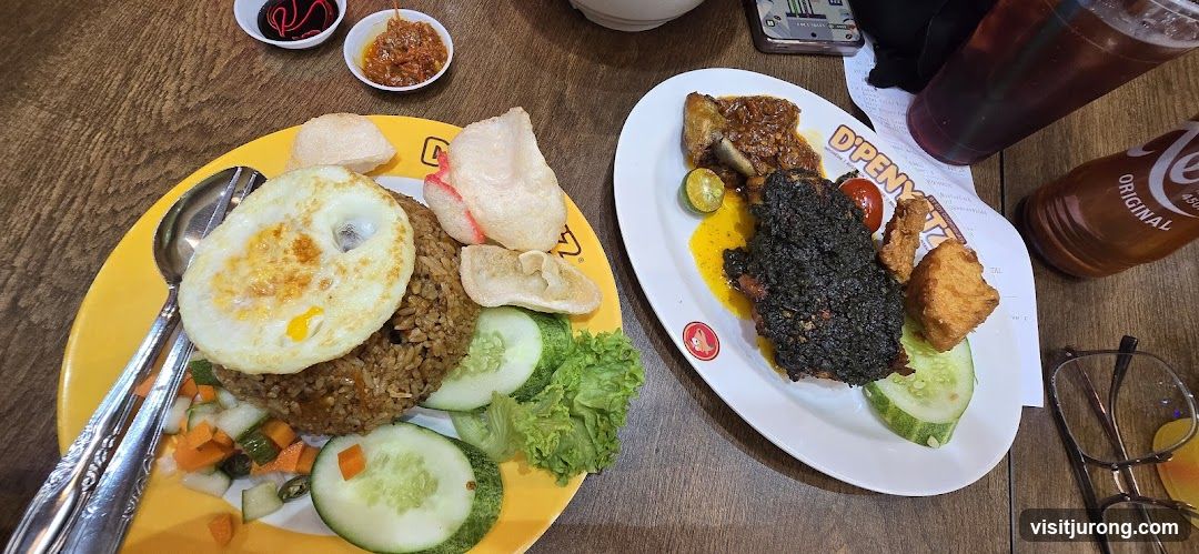 D'penyetz Fried Rice and Chicken