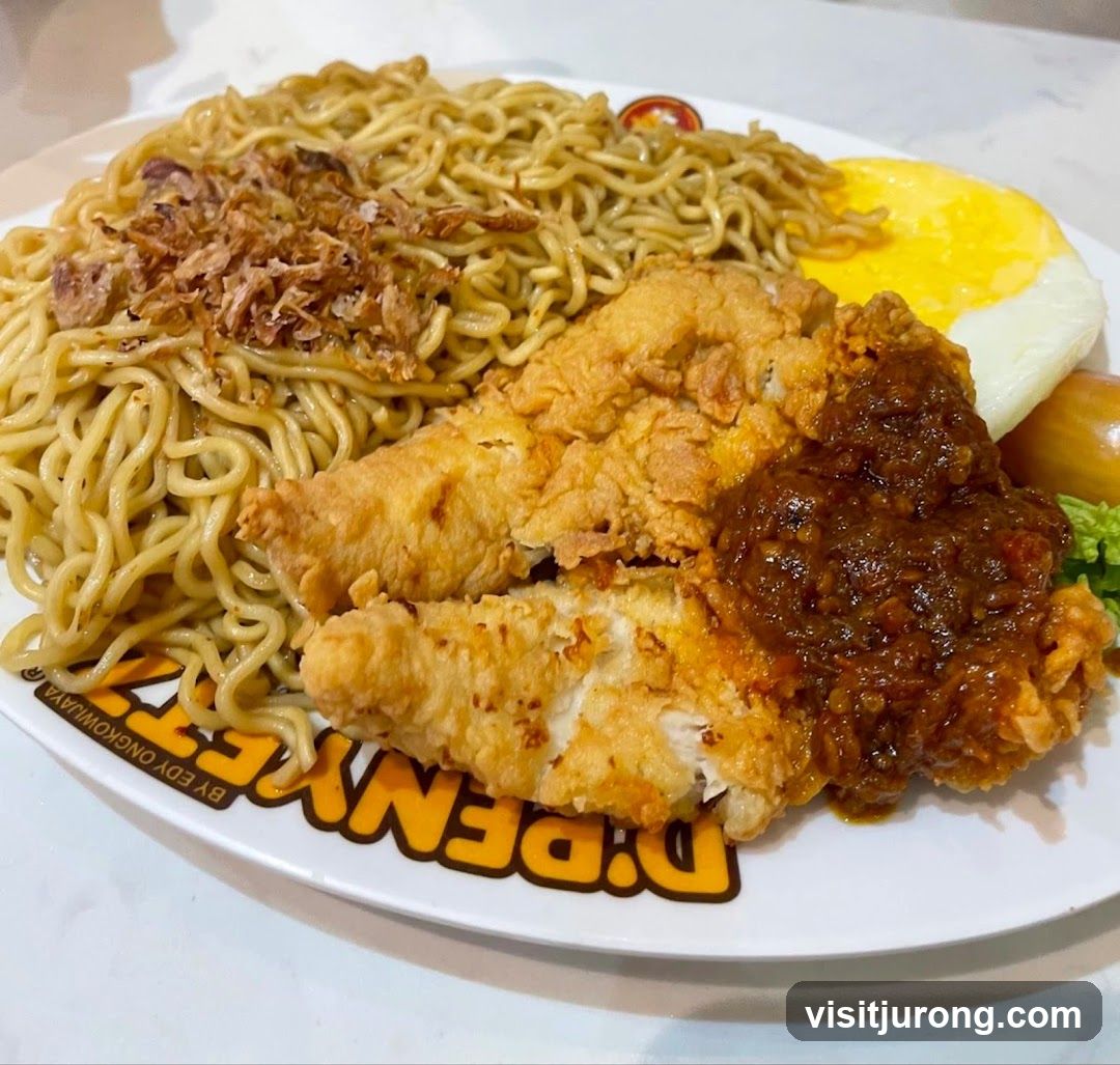 Fried Chicken with Noodles and Egg