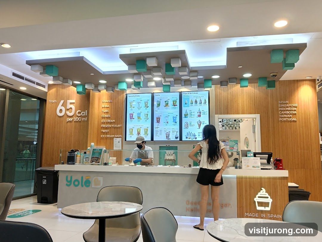 Yolé Frozen Yogurt Shop