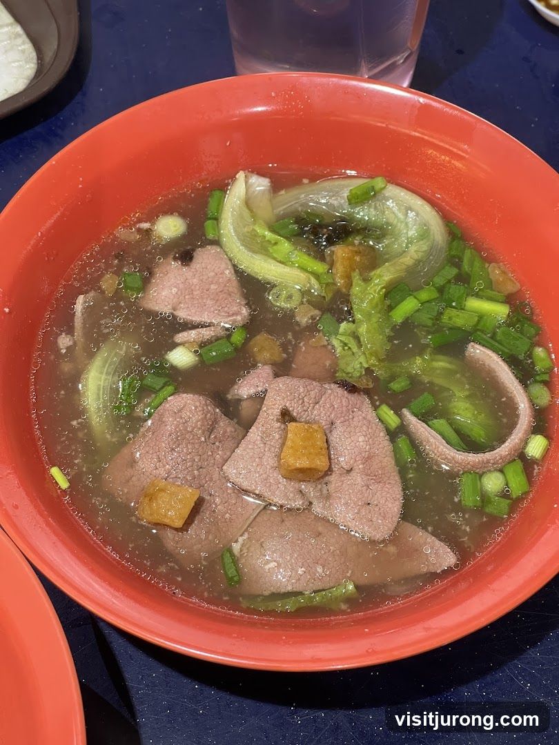 Lai Heng Mushroom Minced Meat Noodle 来興香菇肉脞麵