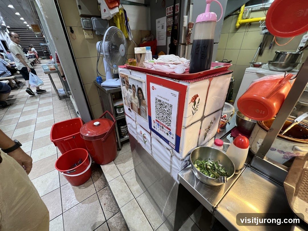Lai Heng Mushroom Minced Meat Noodle 来興香菇肉脞麵