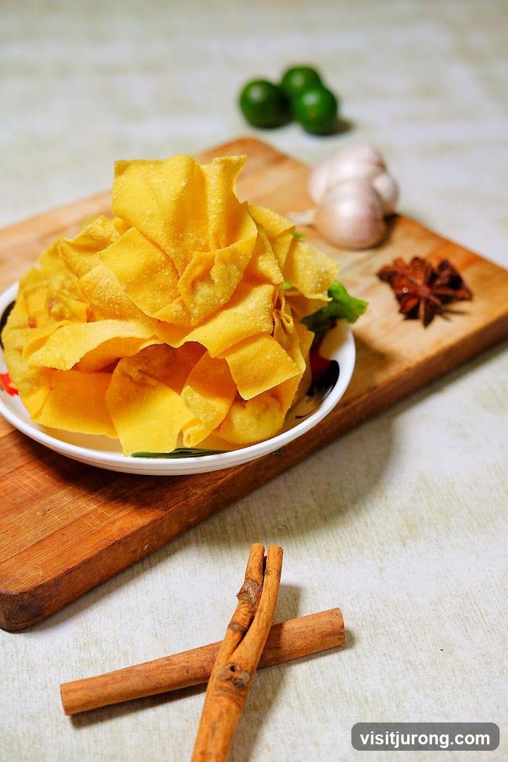 Fried Wontons with Ingredients