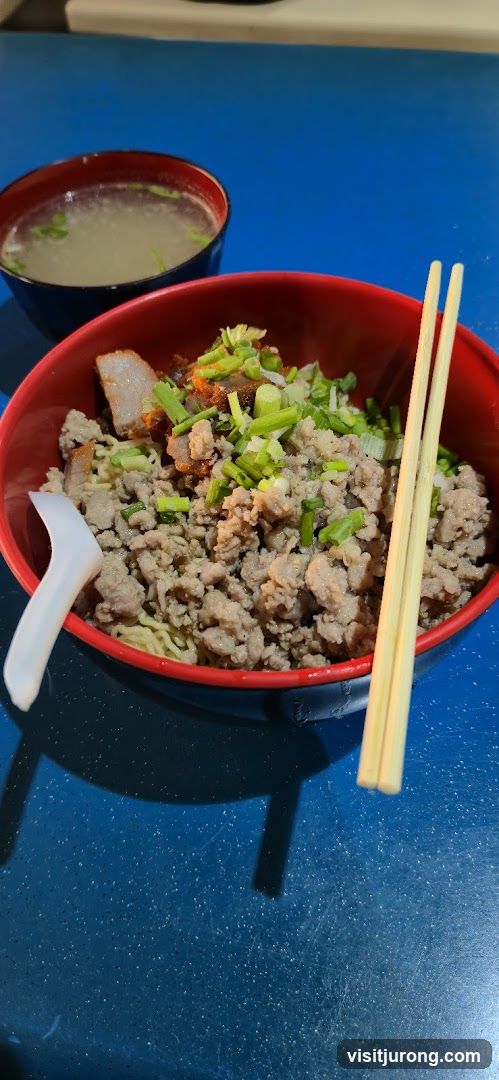 Noodles with Minced Meat and Soup