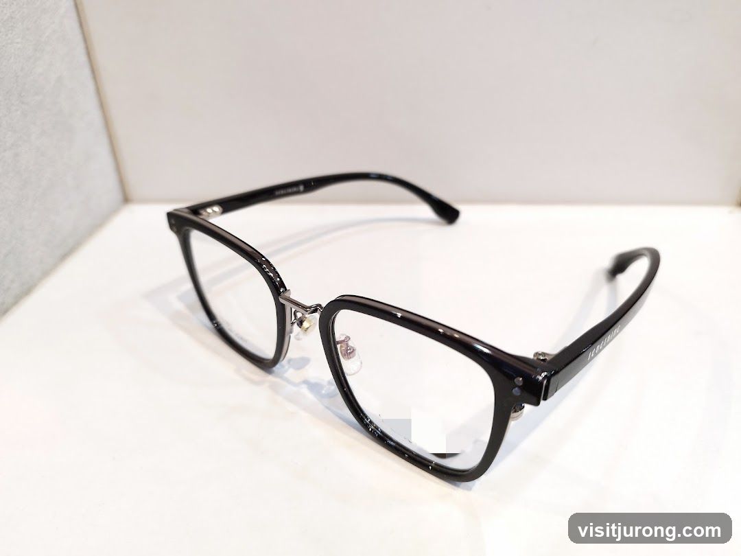 Eyeglasses