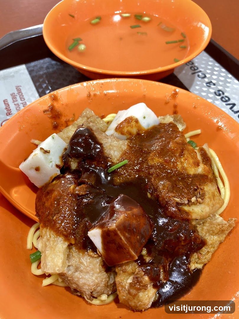 Noodles with Fish Cake and Fried Tofu