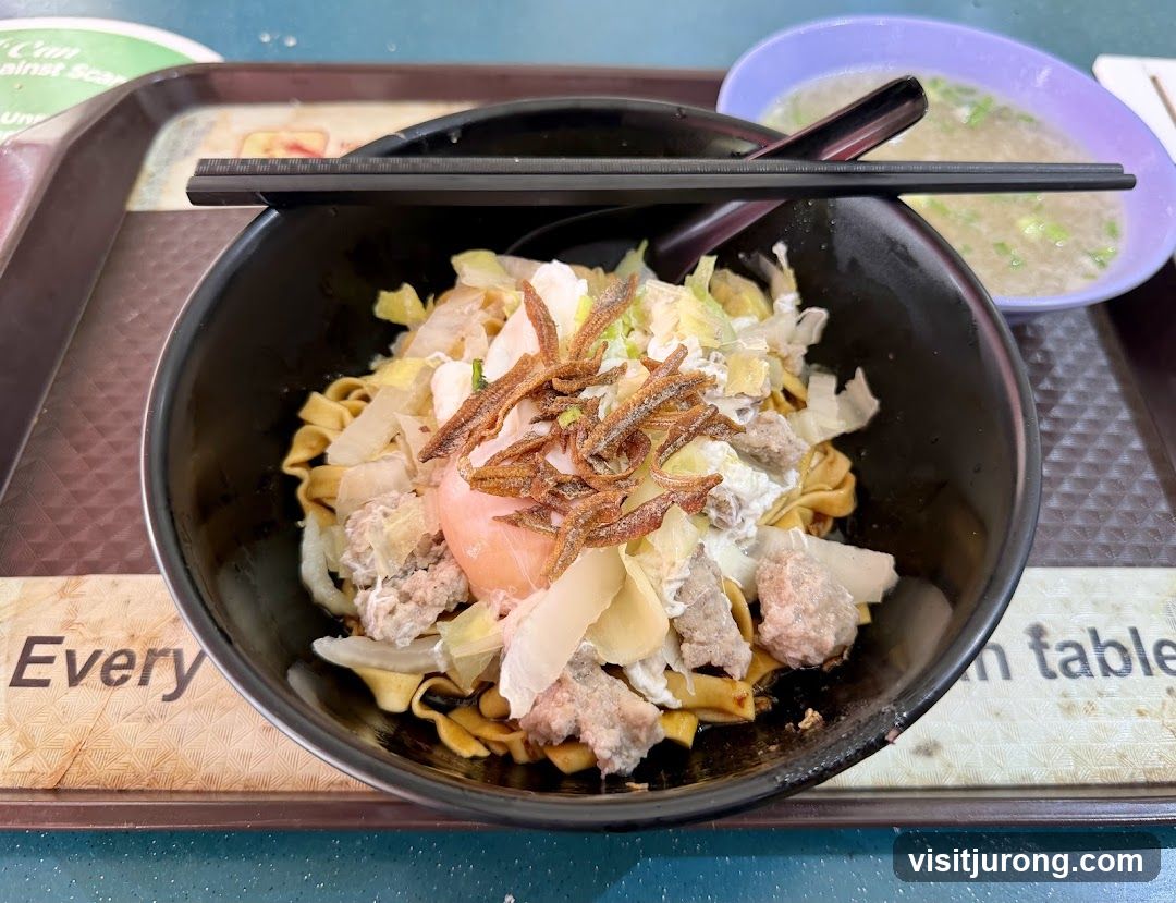 Noodles with Egg and Minced Meat