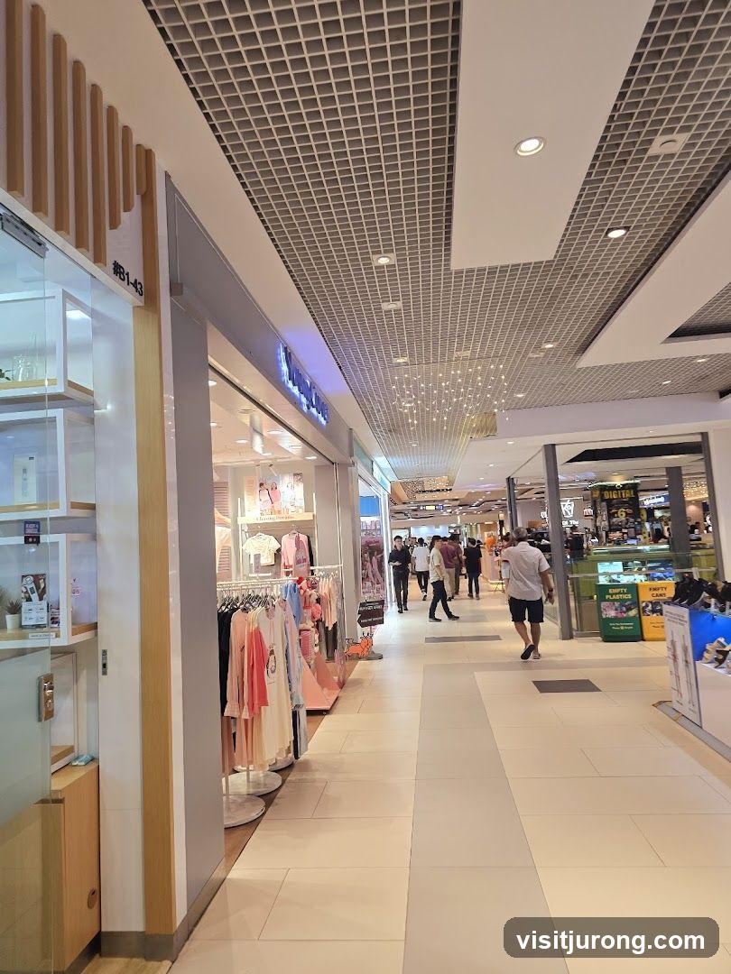 Young Curves (by Young Hearts) @ Westgate