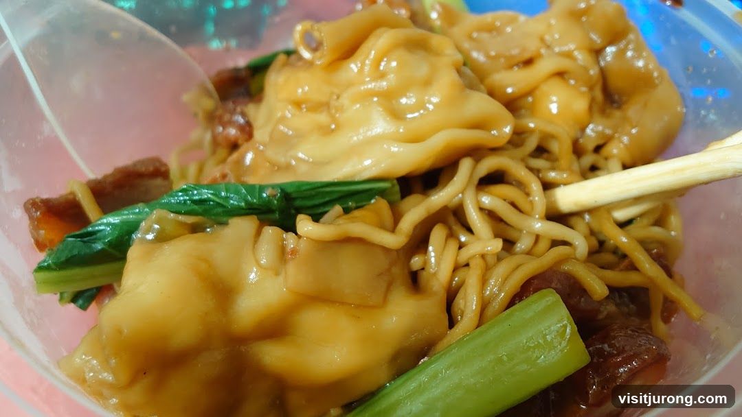 Noodles with Wontons and Meat