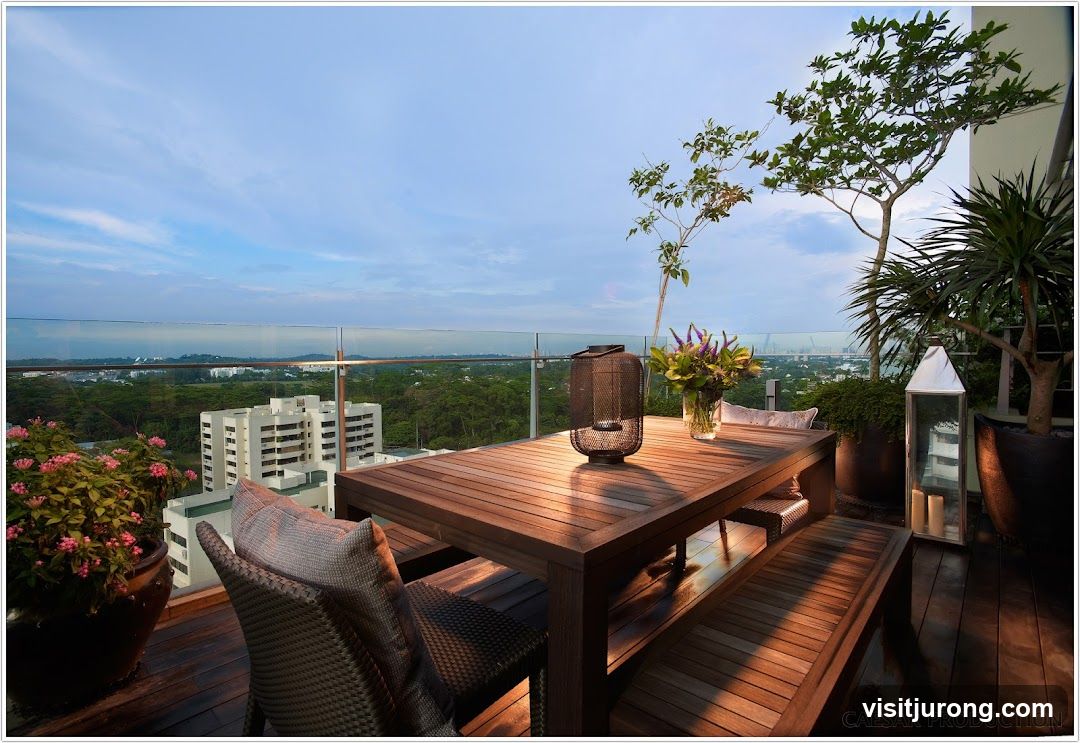 Balcony Dining Area with City View